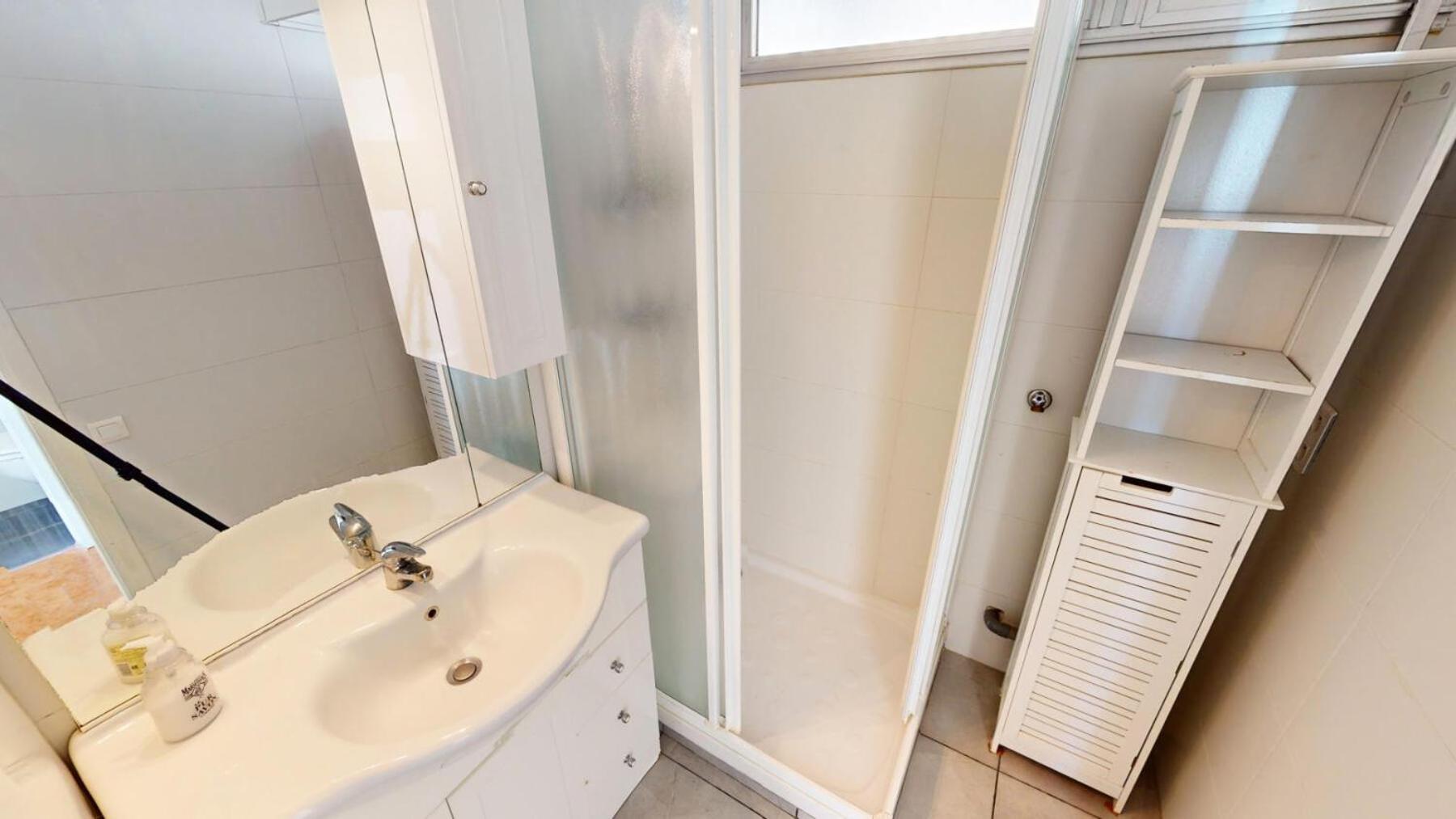 Le Chateau St Louis - Giotto - Studio Climatise Avec Agreable Terrasse Directement Face A La Mer Mae-5584 Appartement Menton